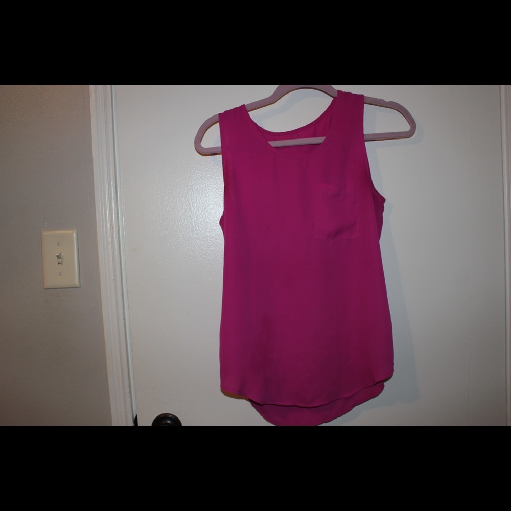 Cute magenta top